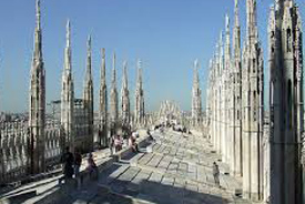 salita al duomo di milano